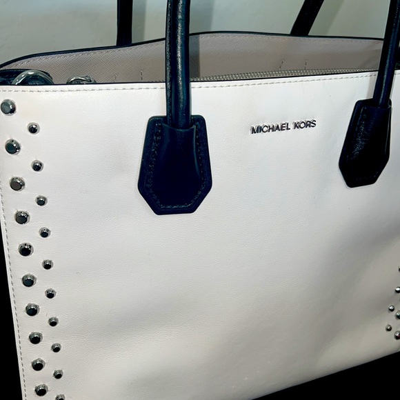 Michael Kors “Mercer” Stud & Grommet Large Tote Bag. - Picture 4 of 14